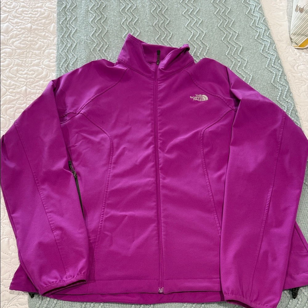 The North Face Women's Magenta light Jacket